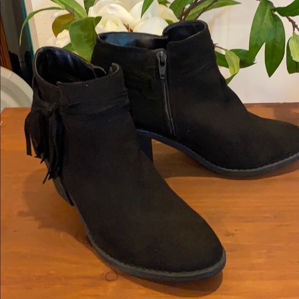 Boots - short booties Black 9 1/2 Booties Arizona Jean Co.